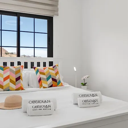 Obsidian Aquarela Apartment